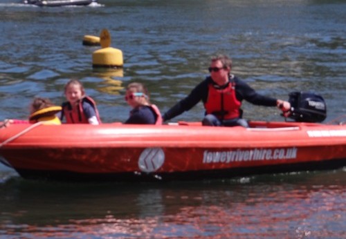 Kayak and boat hire