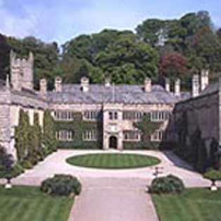 woodovis-park-camping-touring-devon-out-&-about-lanhydrock-house