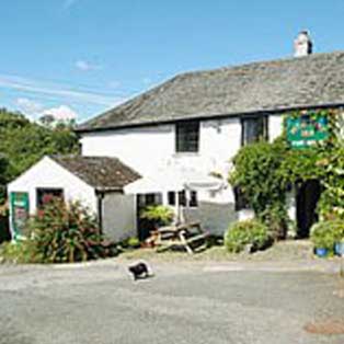 woodovis-park-camping-touring-devon-out-&-about-peter-tavy-inn