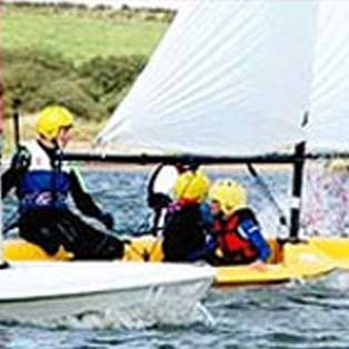 woodovis-park-camping-touring-devon-out-&-about-roadford-lake-watersports-centre