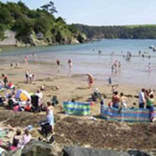 woodovis-park-camping-touring-devon-out-&-about-salcombe-north-sands